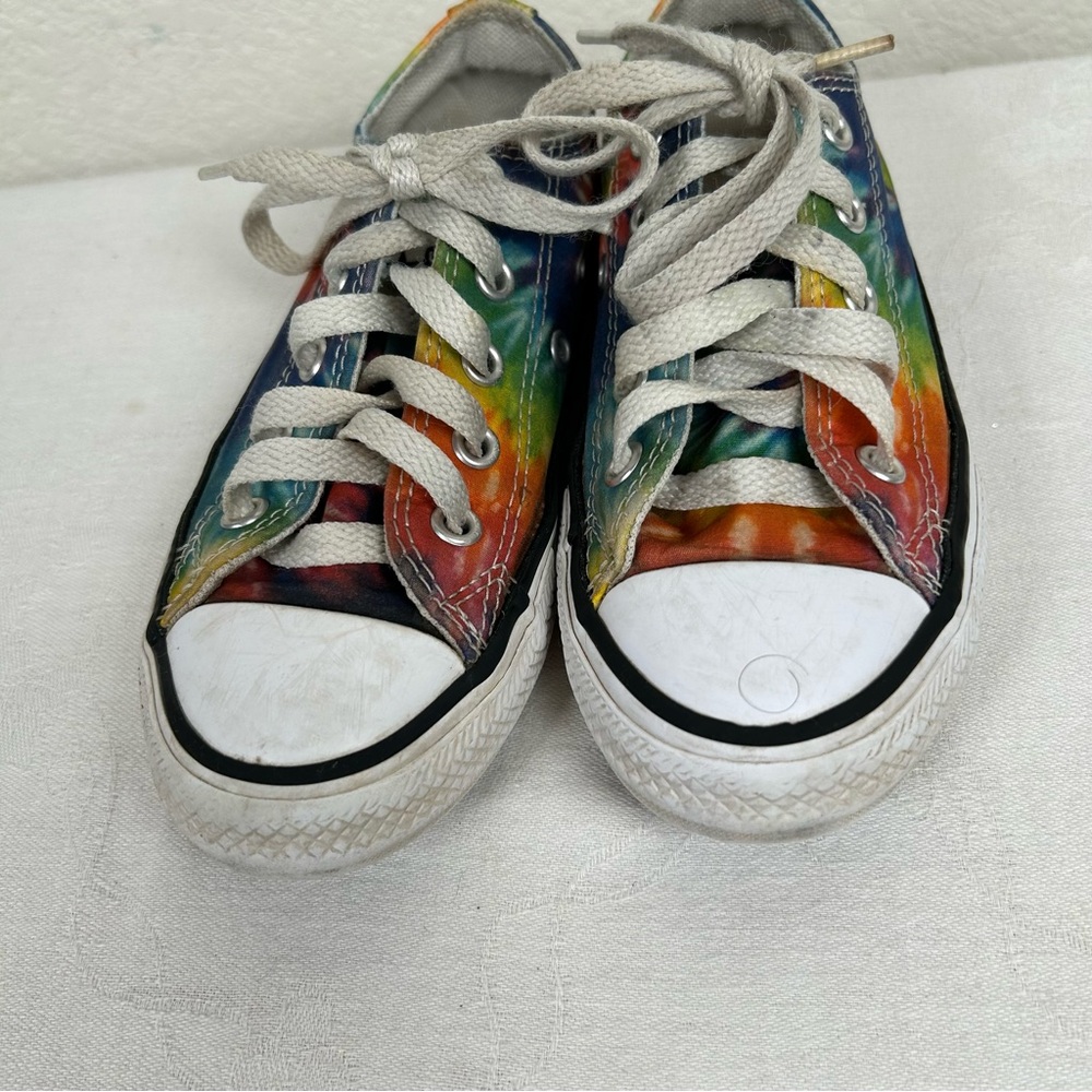 Converse All Star Kid’s Sz 11 Rainbow low top, rubber toe caps